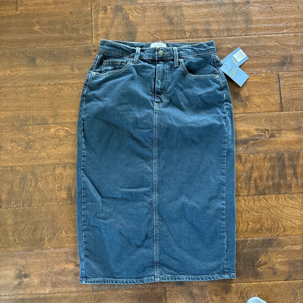 NWT Universal Thread High Rise Slit Back Denim Pencil Skirt Blue Womens Size 4